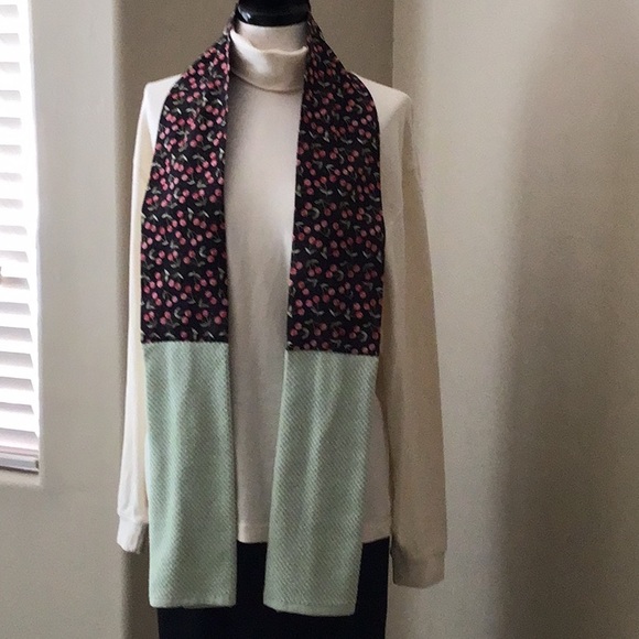 Kitchen Scarf - Picture 2 of 3